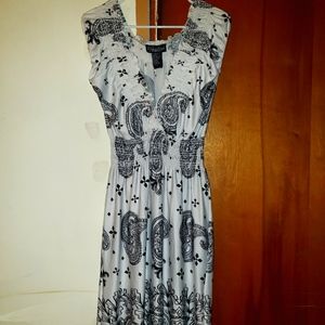 White Hypnotized Paisley Print Dress, Women's Size L